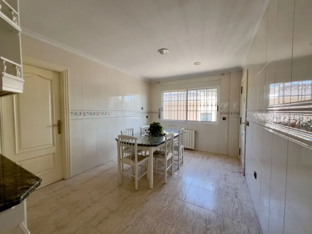 Söögituba - Luxury Chalet with Pool in San Vicent del Raspeig