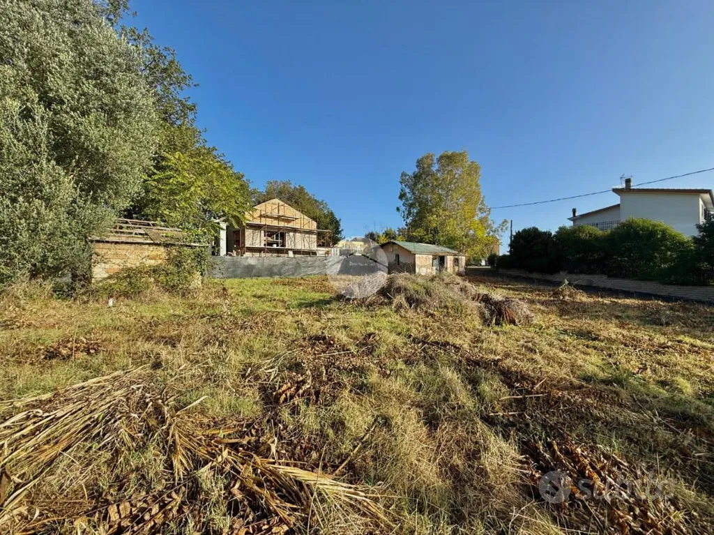 Rustico with Demolition Potential in Nepi