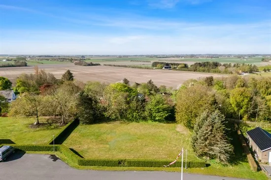 Õhuvaade - Year-Round Plot with 5G Coverage in Brønderslev