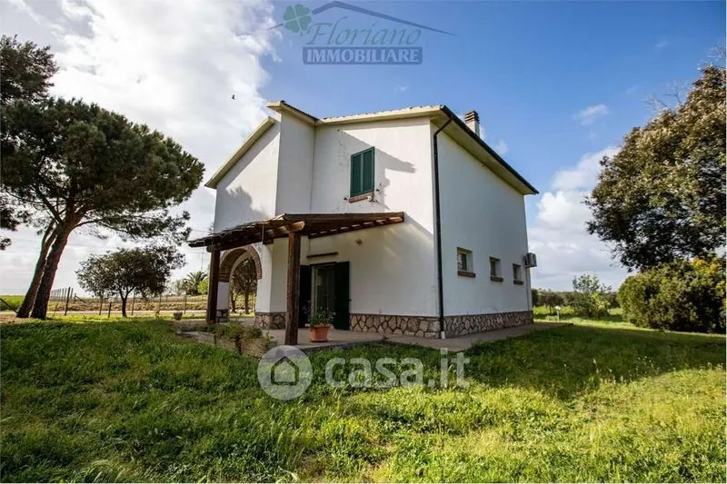 Välivaade - Rustic Casale with Expansion Potential in Capalbio