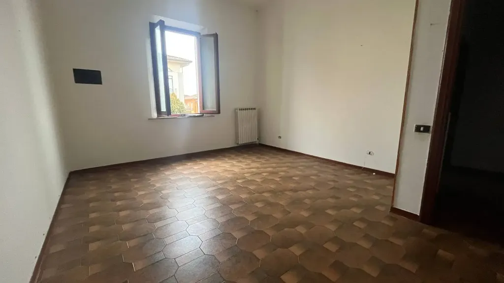 Toad - Two-Unit Apartment with Balcony in Cerreto Guidi