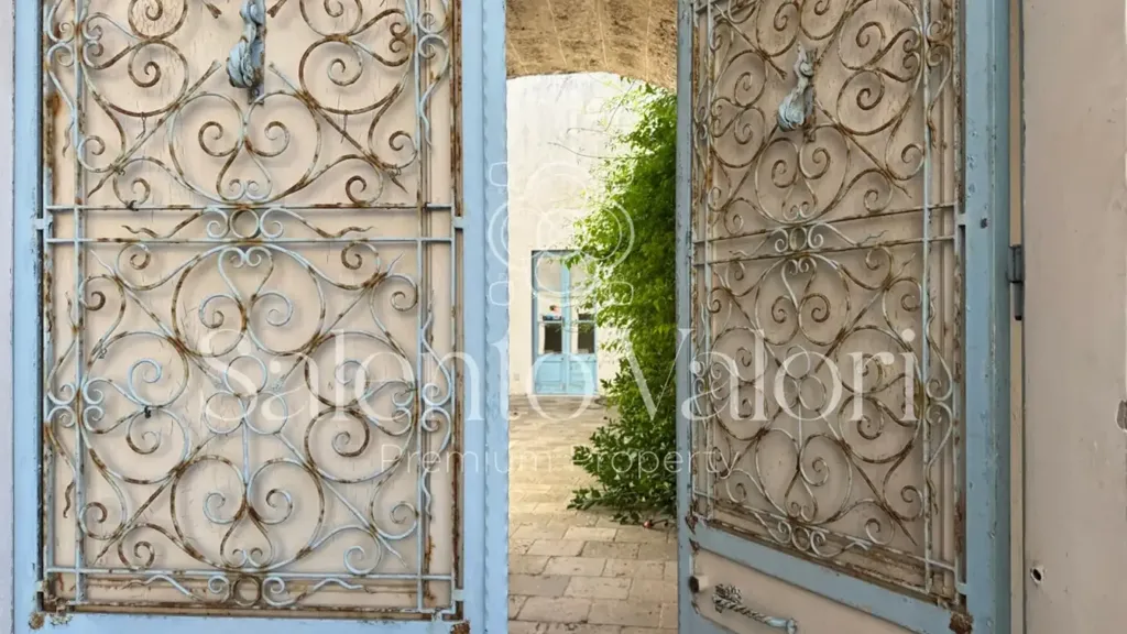 Entrée - Historic Villa with Garden in Taviano