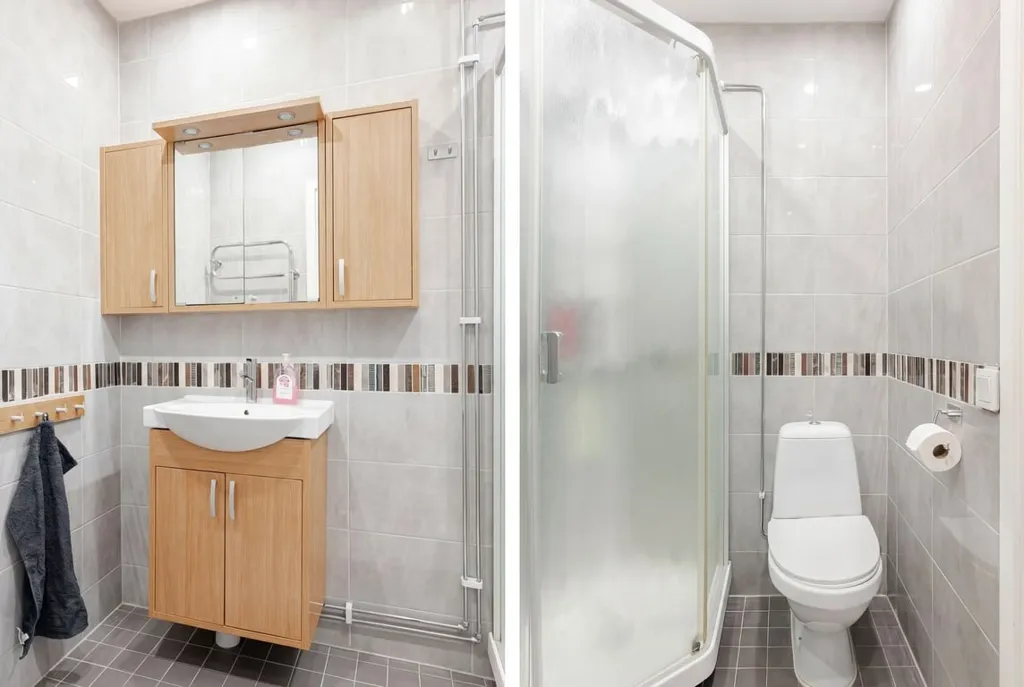 Vannitoad - Four-Room Apartment with Double Balconies in Bjuv