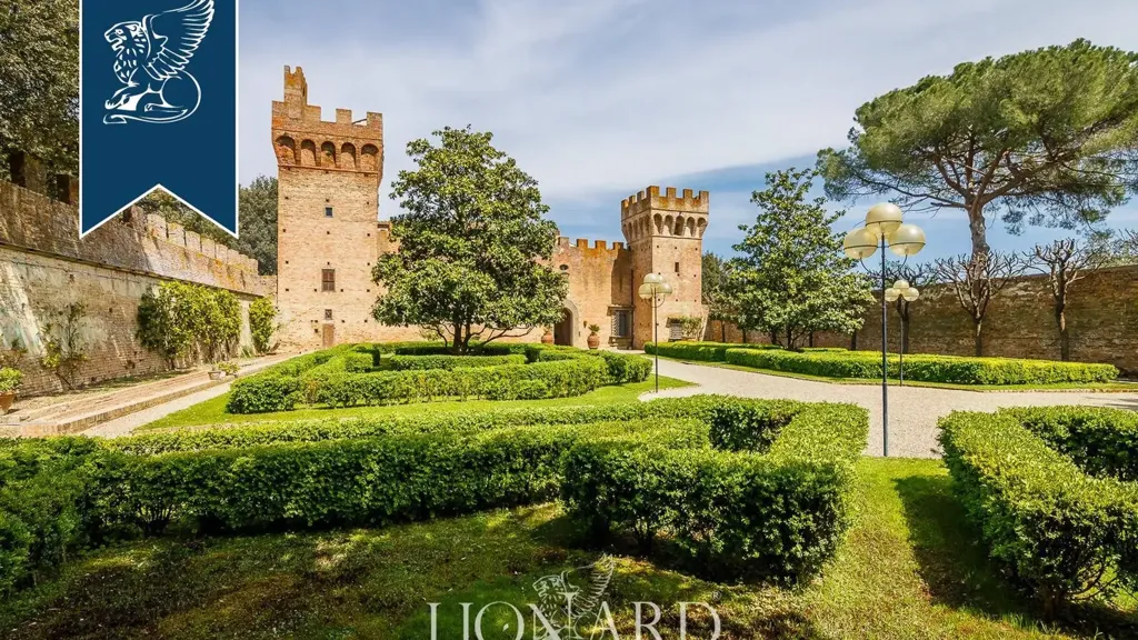 Jardin - Historic Castle with Vineyards near Florence