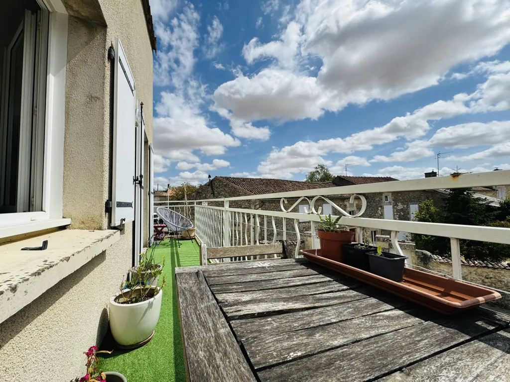 Balcone - T3 Apartment with Garage in Cissé