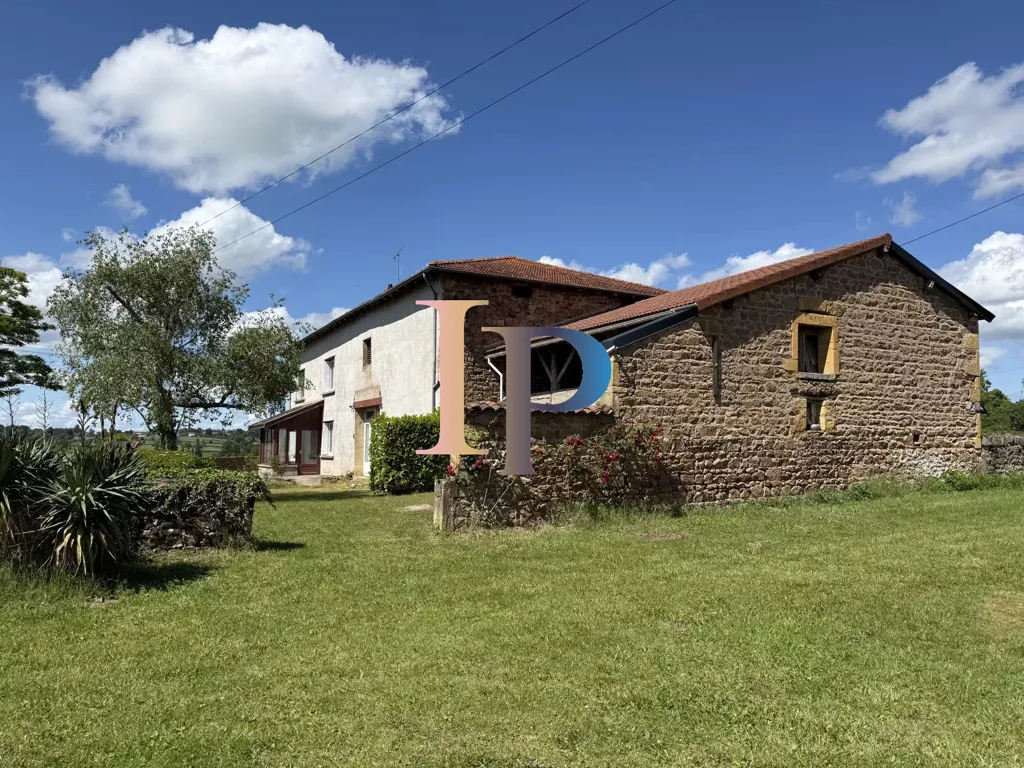 Välivaade - Traditional House with Open Views in Chauffailles