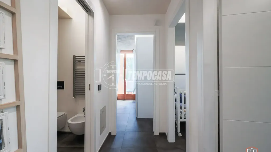 Esik - Ground Floor Apartment with Private Garden in Forlì