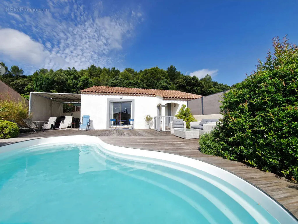 Pool - New Villa with Panoramic View in Sommières