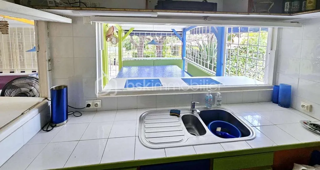 Cuisine - Ensemble de Deux Maisons avec Piscine à Saint-François