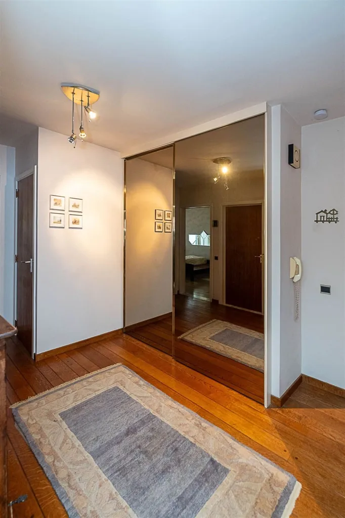 Hallway - 2-Bedroom Apartment with Terrace in Antwerp