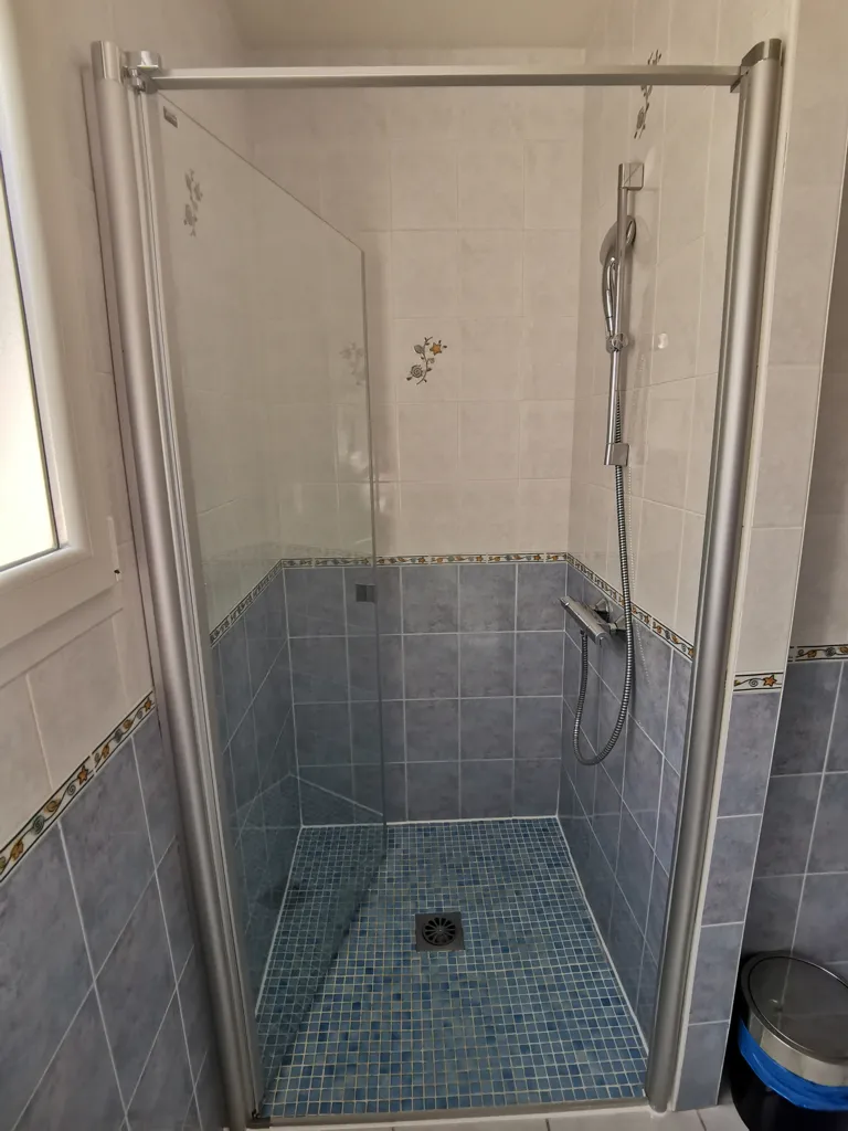 Salles de bain - Propriété avec 4 Gîtes et Piscine à Béziers