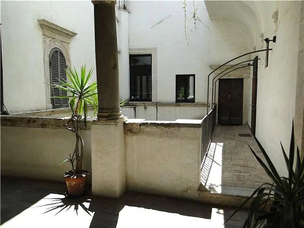 Aed - Luxury Apartment with Balcony in Rome