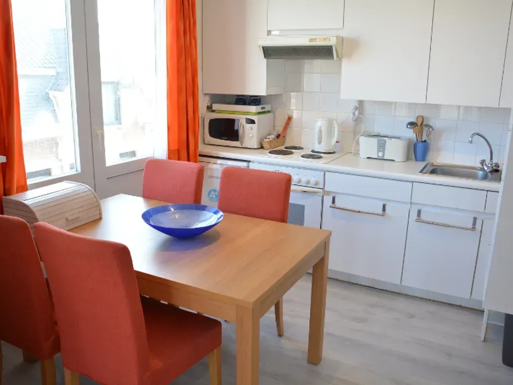 Charming Studio with Market View in De Panne