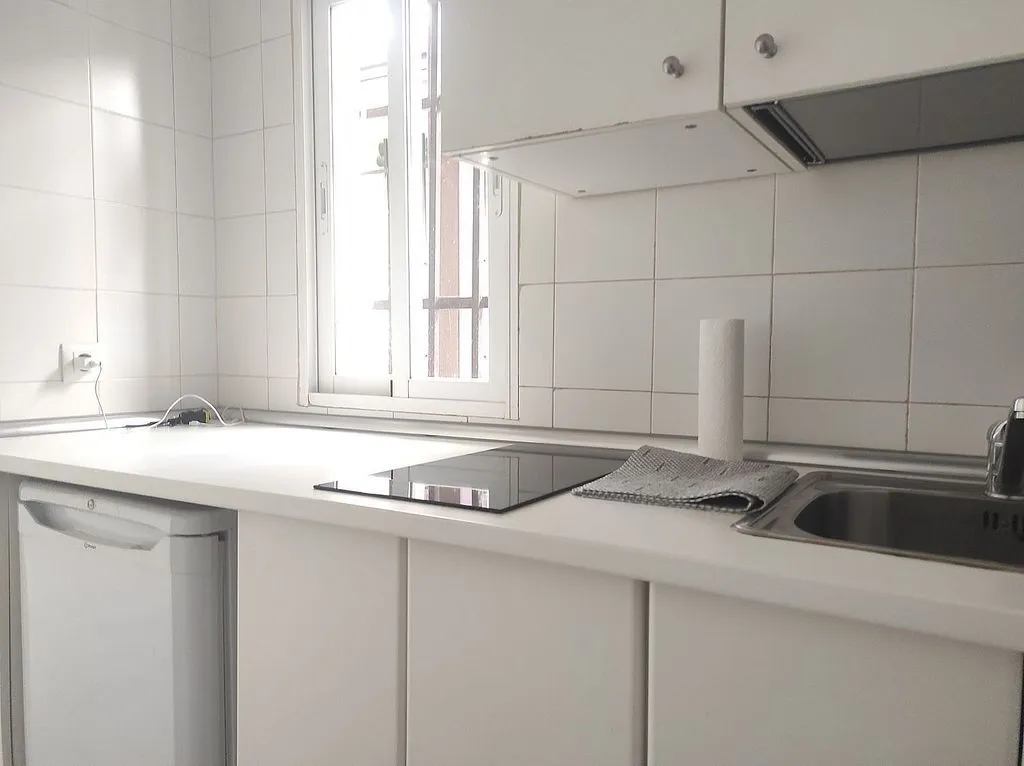 Köök - Sunny 1-Bedroom Flat in Almagro