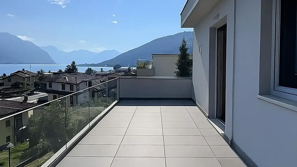 Balcony - Modern Bungalow with Balcony in Paratico