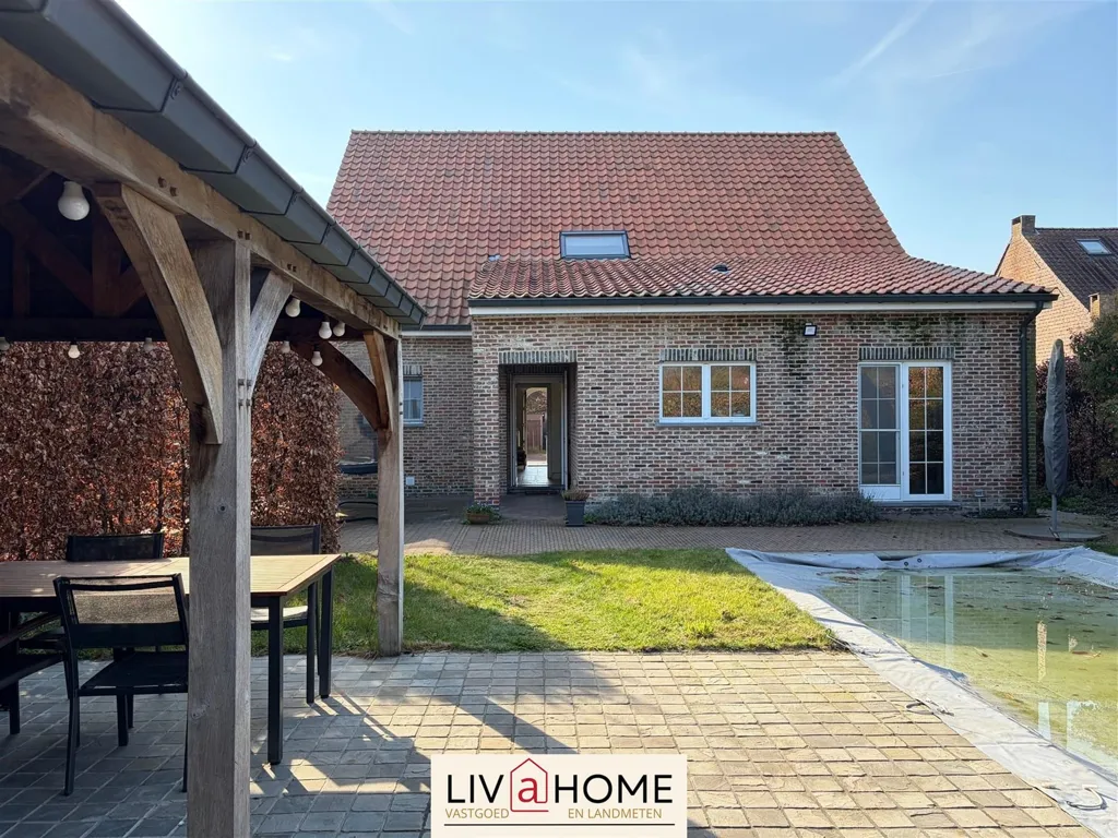 Terrass - House with Heated Pool in Hulshout