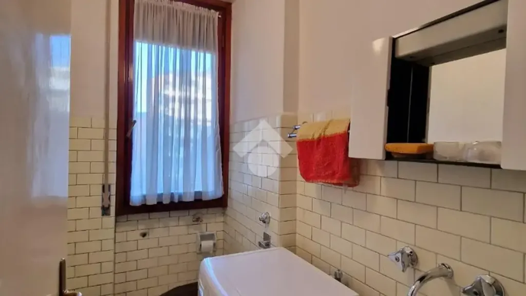 Salles de bain - Five-Bedroom Apartment with Balcony in Milan