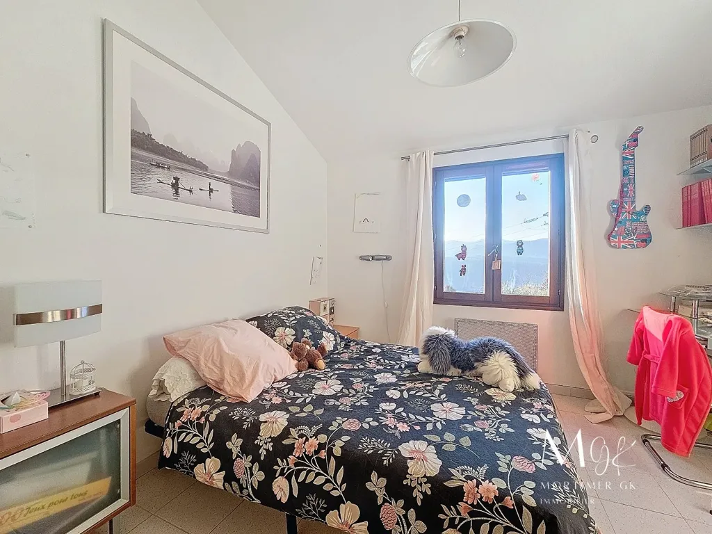 Chambres - Villa avec Vue Panoramique et Piscine à Nice Ouest