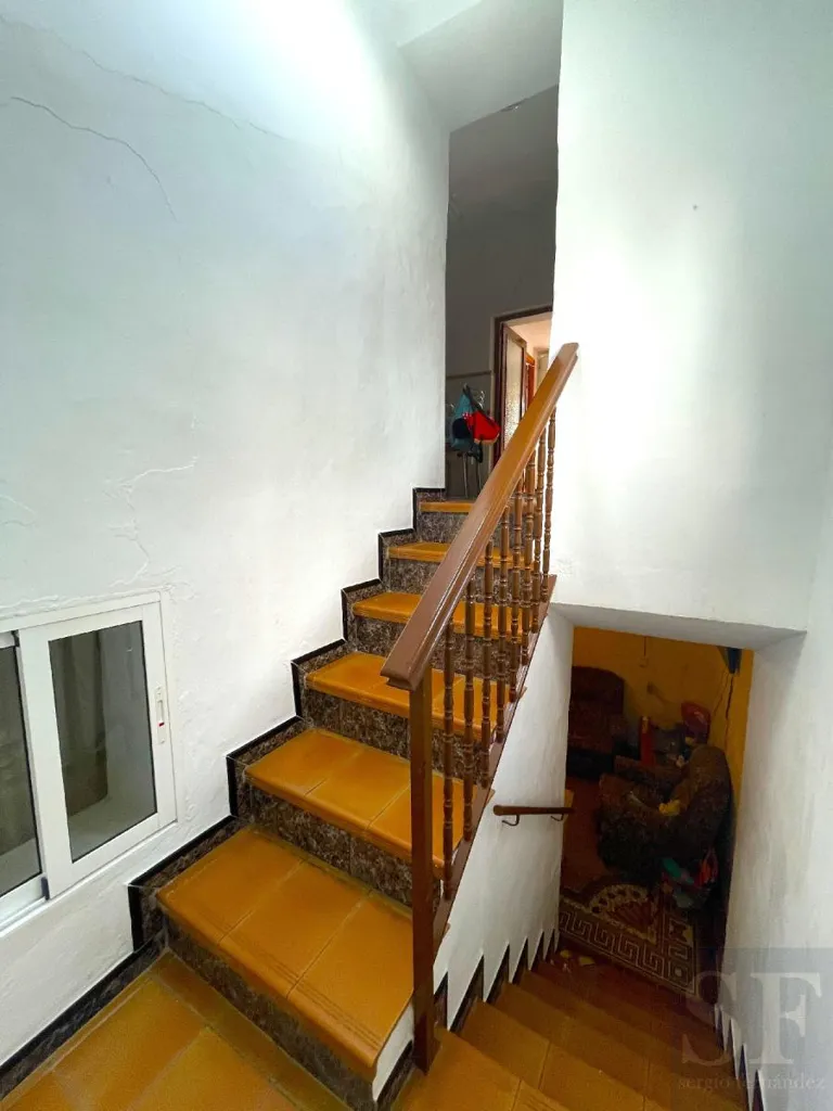 Toad - Adaptable Townhouse with Mountain Views in Sayalonga