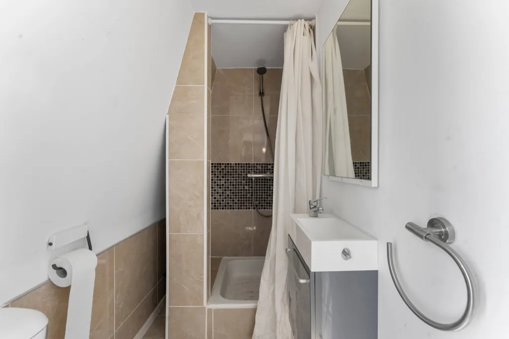 Salles de bain - Appartement à Rénover Centre Ville à Middelkerke