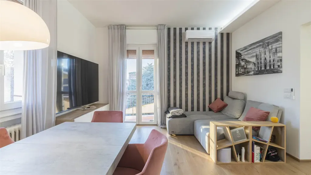 Elutuba - Rearranged Apartment with Balcony in Modena