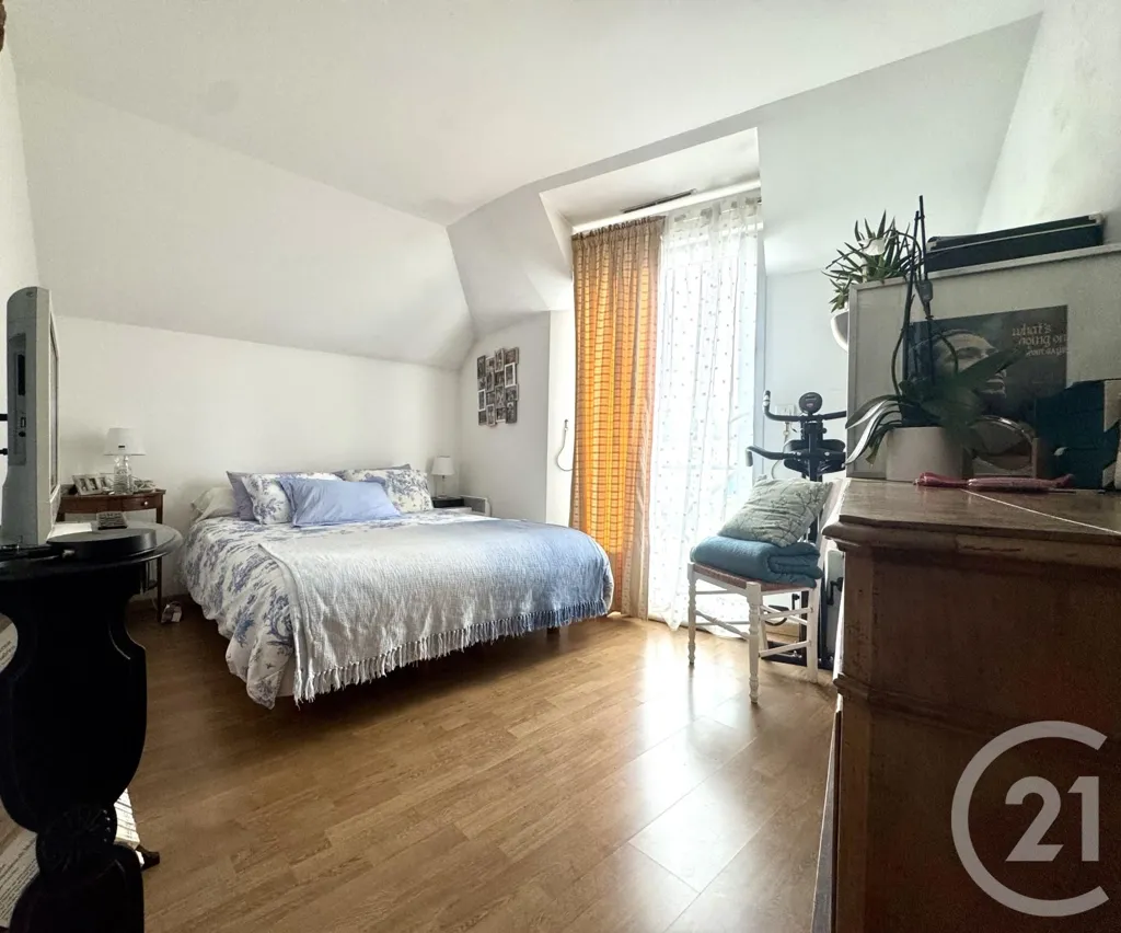 Magamistoad - City Centre Flat with Parking in Orsay
