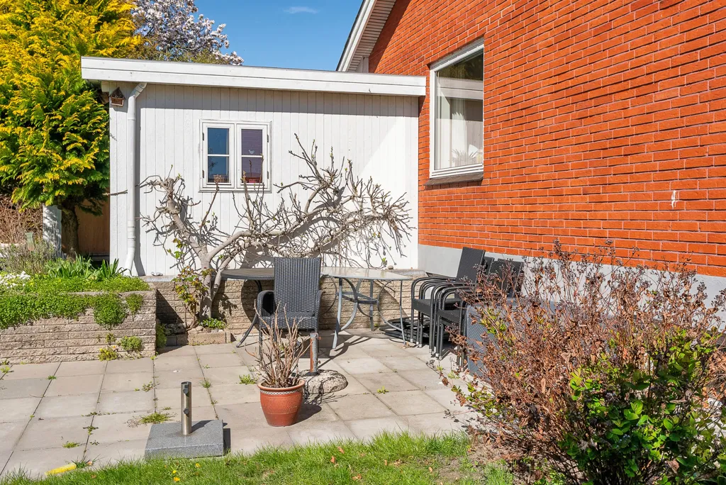 Aed - Villa with Garden and High Lofted Cellar in Faaborg