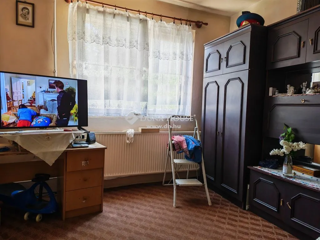 Magamistoad - 3-Bedroom House with Garden in Etyek