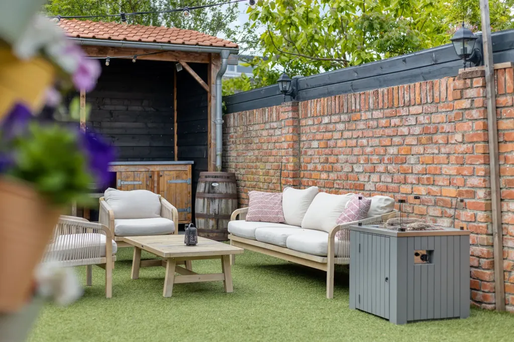 Terrass - Spacious Semi-detached House with Deep Garden in Halsteren