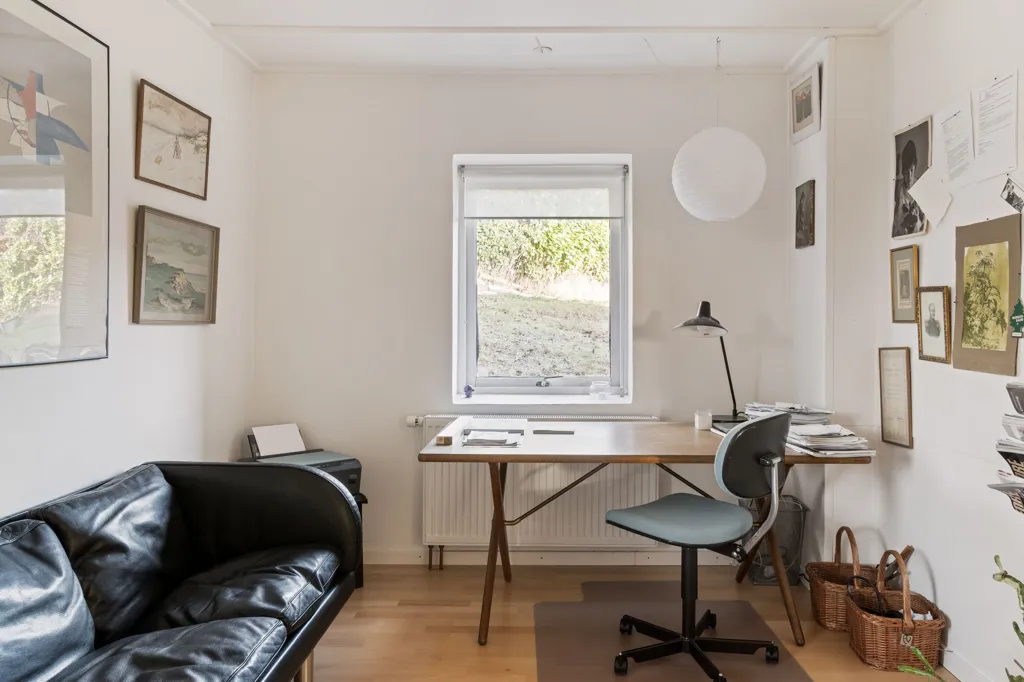 Kabinet - Architect-designed House with Garden in Espergærde