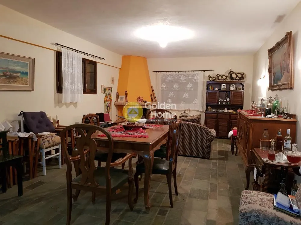 Salle à manger - Maison 5 pièces à GR