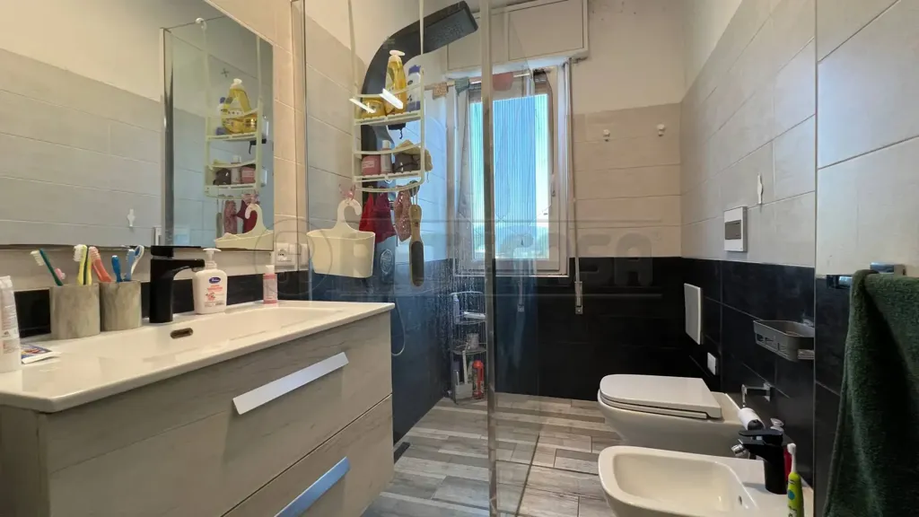 Salles de bain - Three-Bedroom Apartment with Panoramic View in Barbarano Mossano