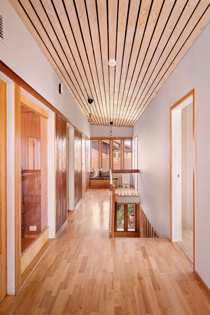 Entrée - Architect-Designed Villa with Seafront in Boganesstraen