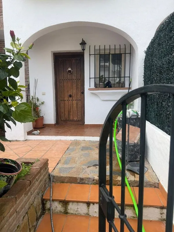 Aed - Terraced Semi-Detached House with Pool in Benahavís