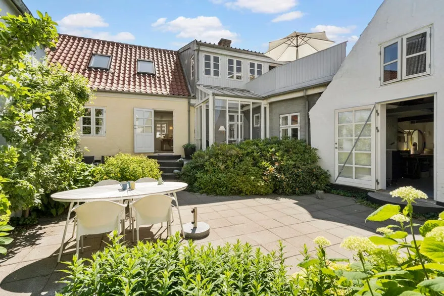Jardin - Renovated Property with Shop and Workshop in Ebeltoft