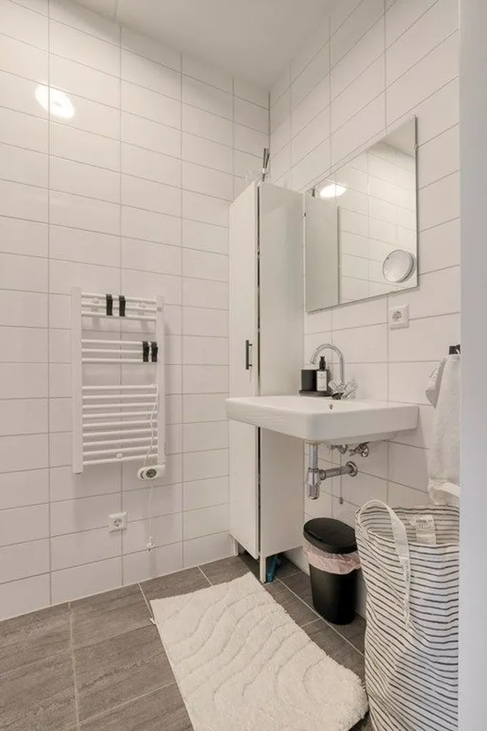 Vannitoad - 1-Bedroom Apartment with Balcony in Rotterdam