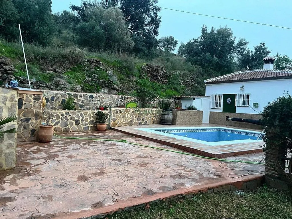 Bassein - Country House with Pool in Algarrobo