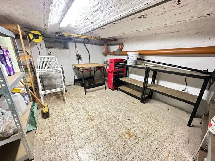 Garaaž - Ground Floor Flat with Spacious Terrace in Lessines