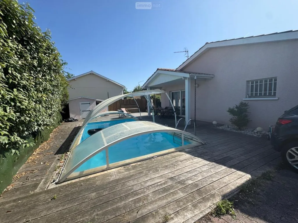 Bassein - House with Pool in Mérignac