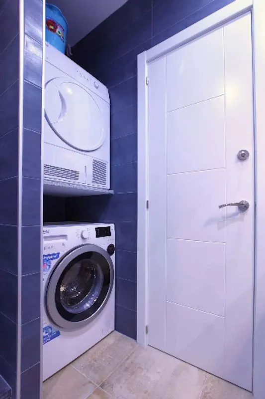 Pesuköök - Furnished Apartment with Central Heating in El Camp de l'Arpa del Clot