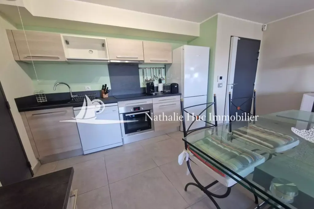 Cuisine - Appartement Duplex avec Terrasse à Canet Plage