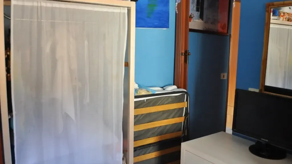 Chambres - Apartment with Balcony in Scalea