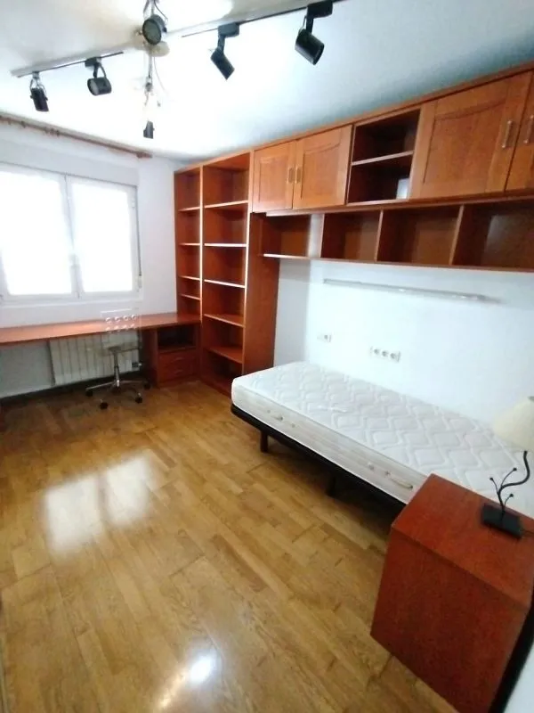 Chambres - 3-Bedroom Flat with Terrace in Navatejera