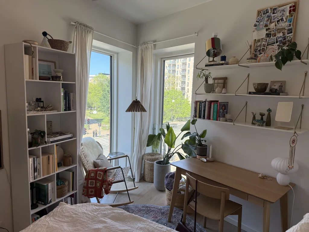Kabinet - 4-Bed Apartment with Park View in Aros Åpark