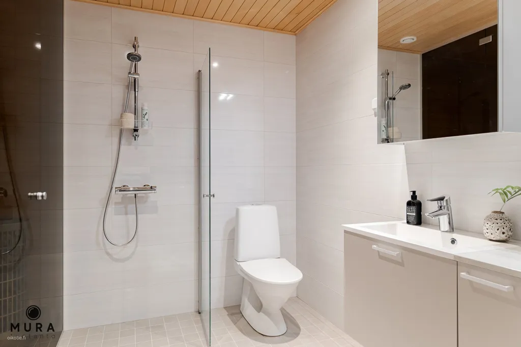 Vannitoad - Modern Apartment with Terrace in Kangasala