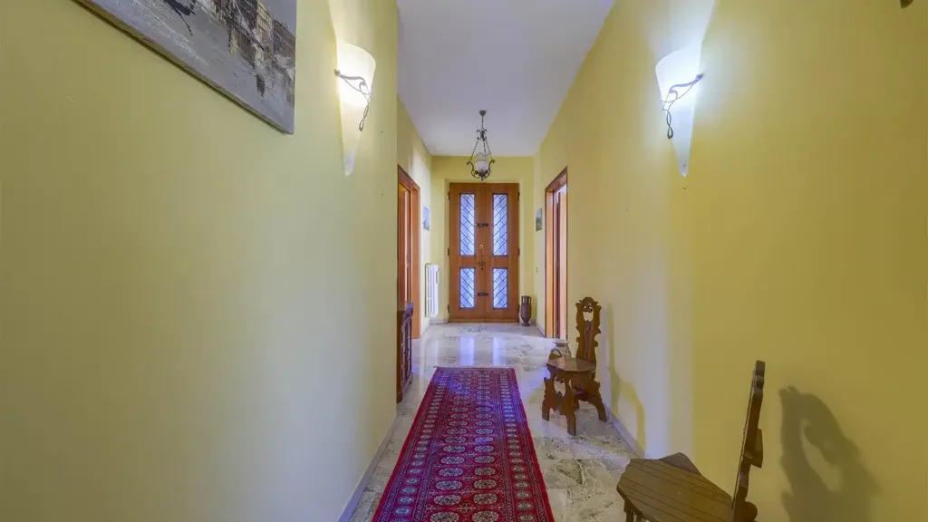 Hallway - Villa with Private Garden in Signa