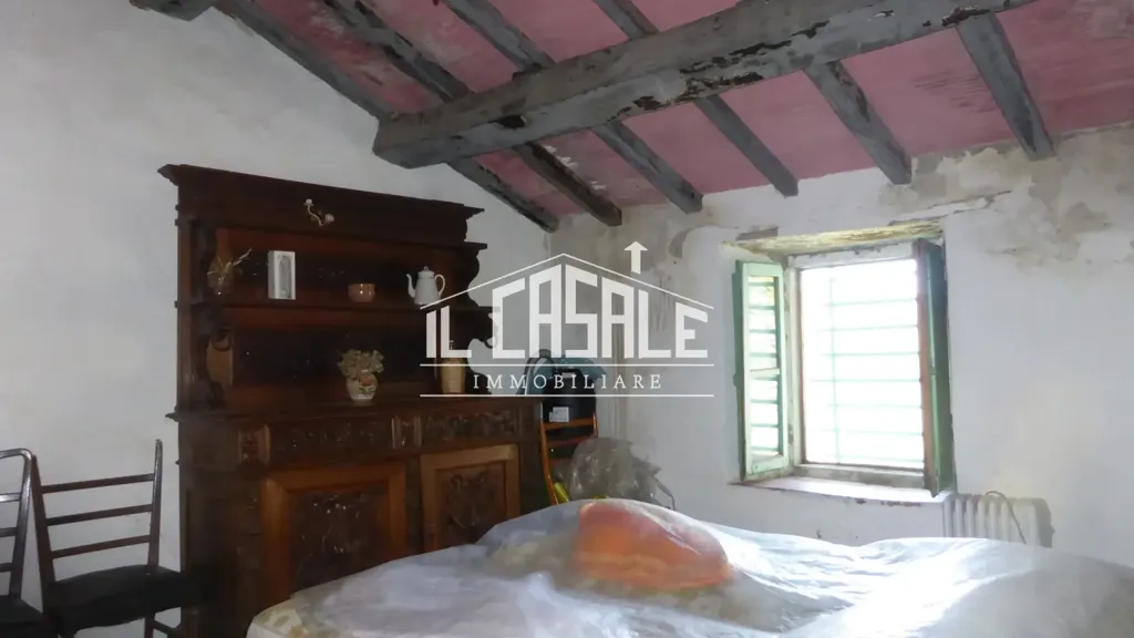 Pièces - Rustic Property with Castagneto in San Godenzo