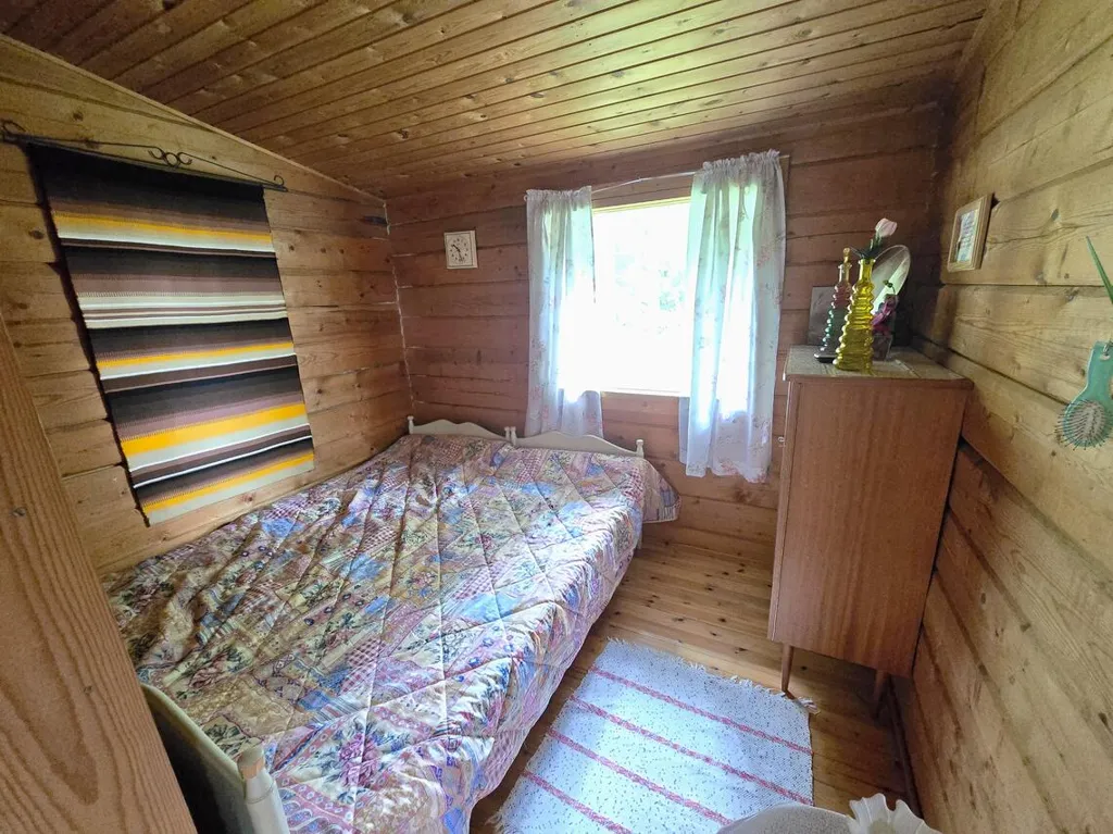 Magamistoad - Cottage with Private Lakefront in Kynsivesi
