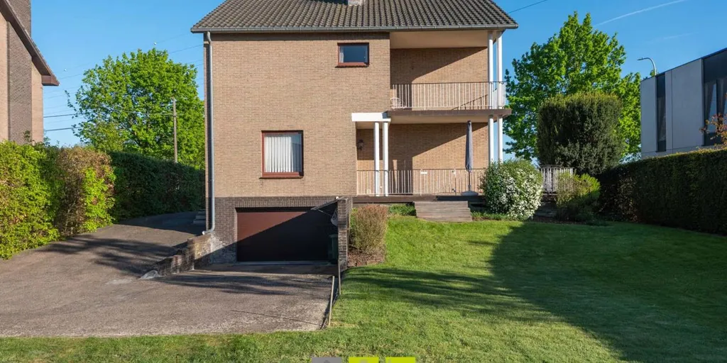 Välivaade - Detached House with Solar Panels in Maaseik