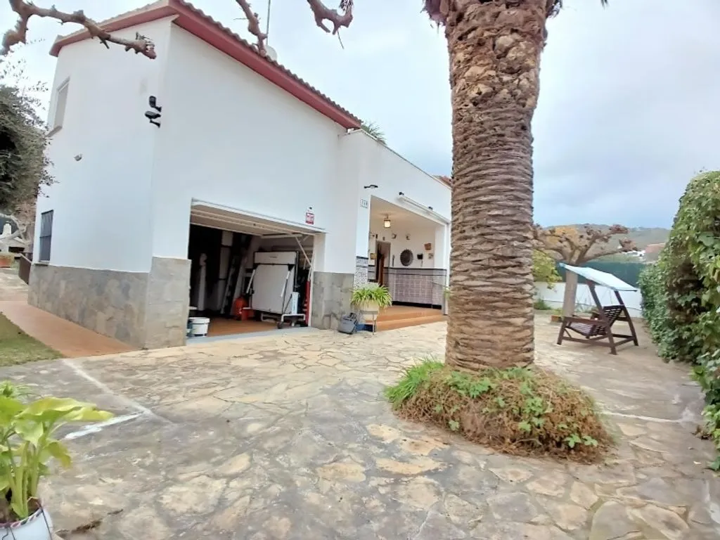 Välivaade - Chalet with Garden in Sant Pere de Ribes